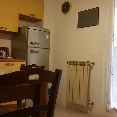 Lägenhet Meta La Spezia